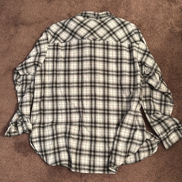 Loft women’s button down long sleeve flannel - Picture 4 of 4